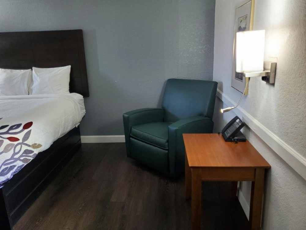 Relax Inn West Medical Center Image 11