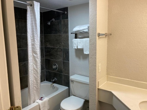 Relax Inn West Medical Center image 22